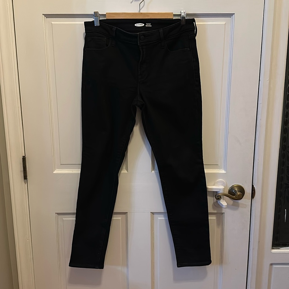 Black skinny jeans
